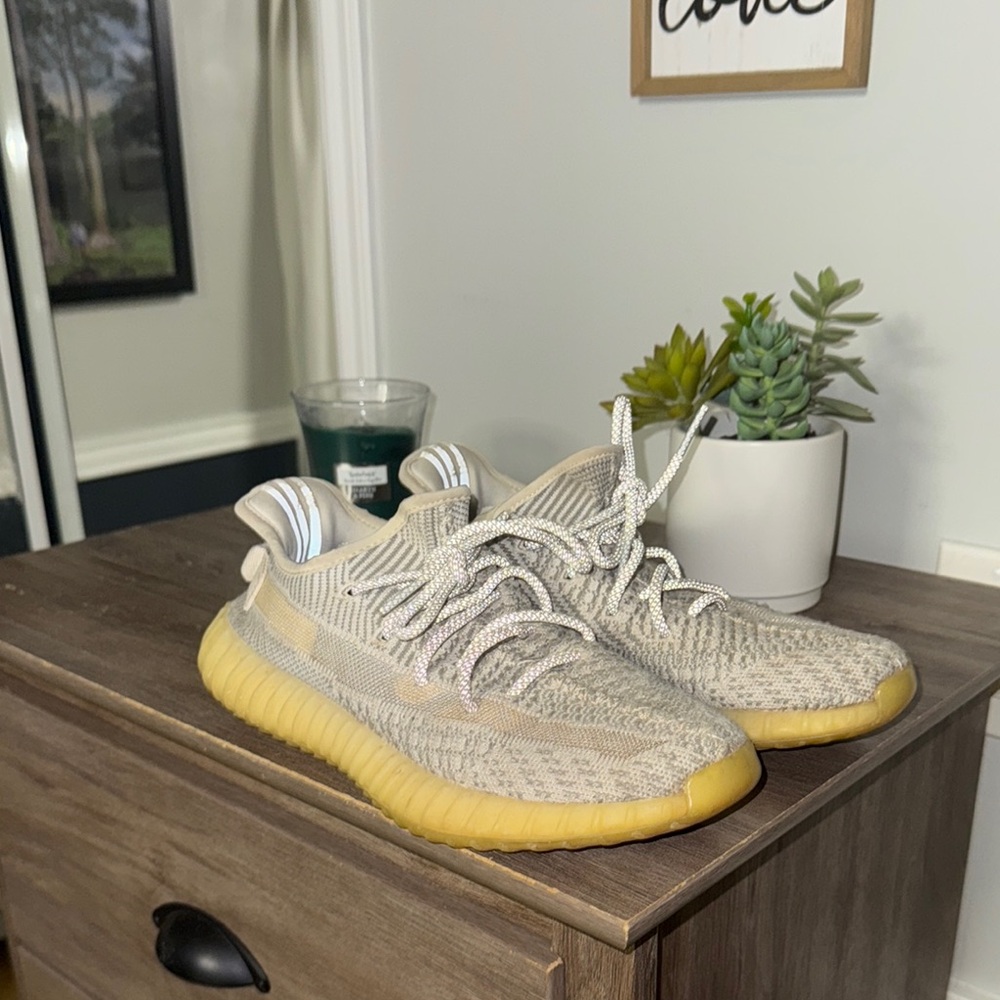 Adidas Yeezy Boost 350 V2 - Beige